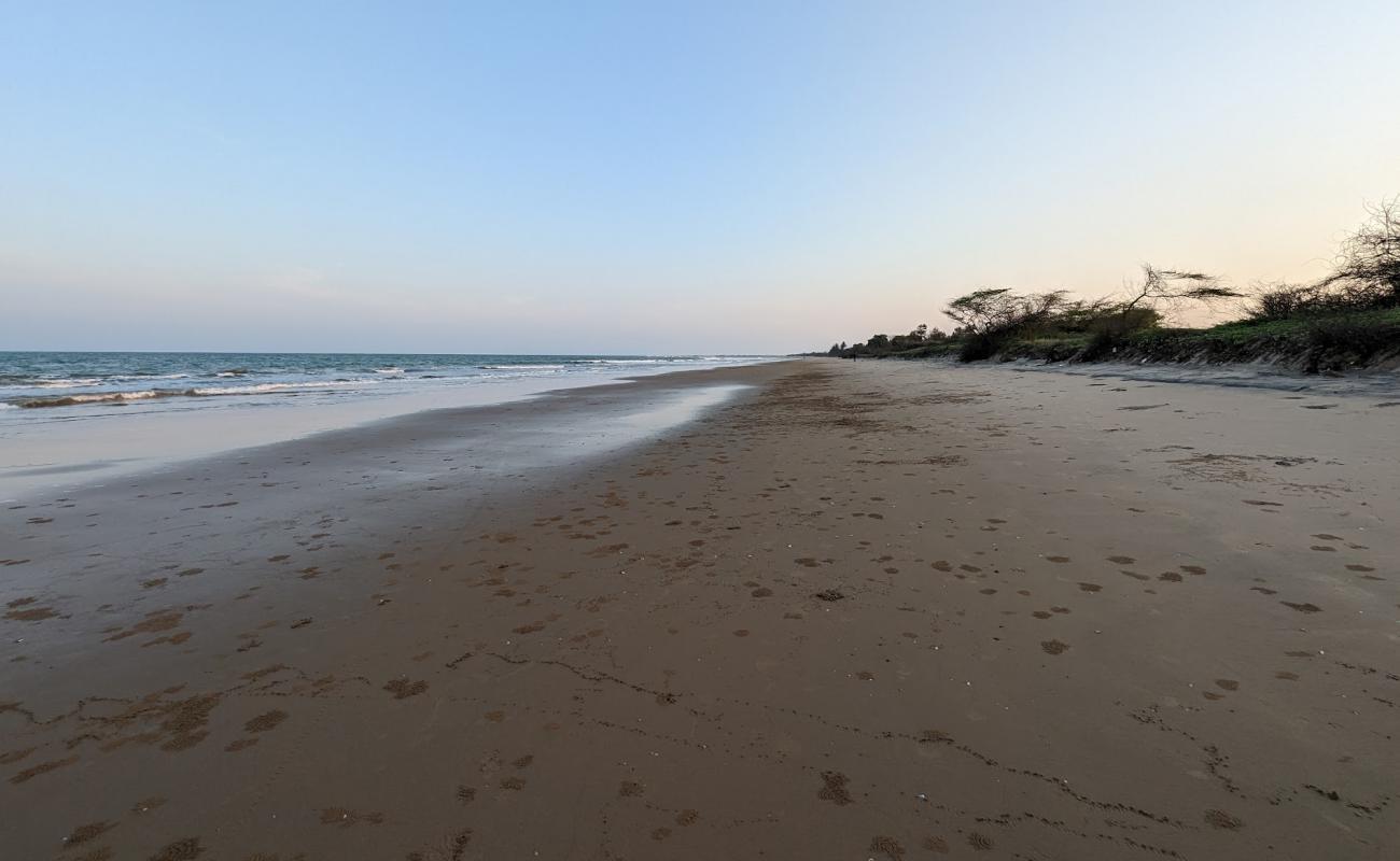 Kanuparthi Beach'in fotoğrafı parlak kum yüzey ile