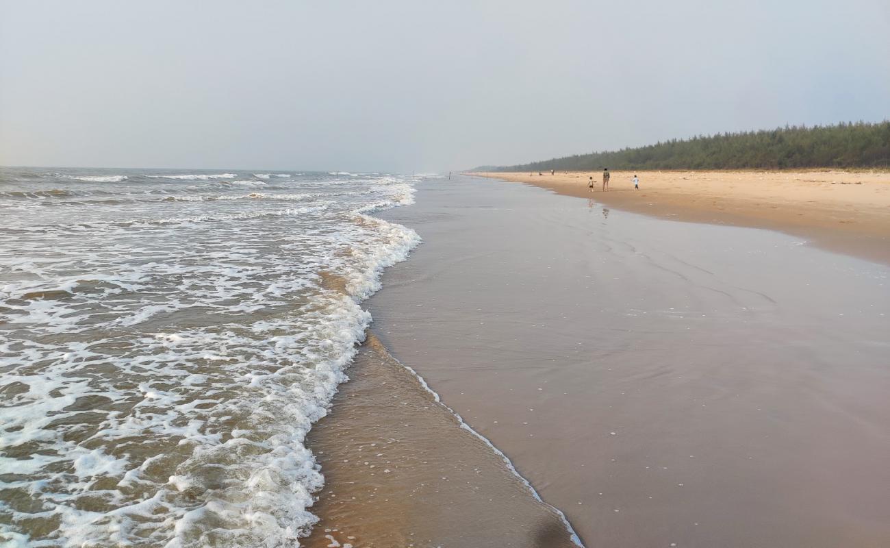 Ramapuram Shootout Beach'in fotoğrafı parlak kum yüzey ile