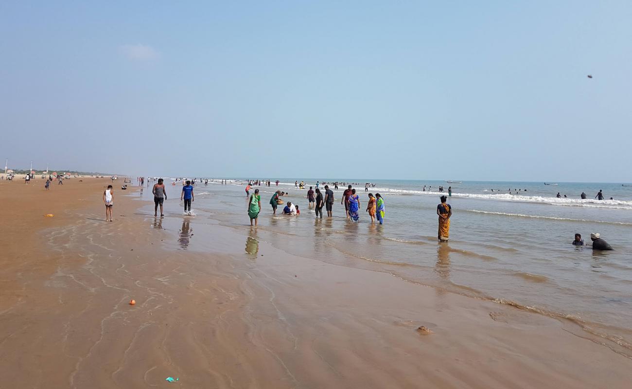 Suryalanka Beach'in fotoğrafı parlak kum yüzey ile