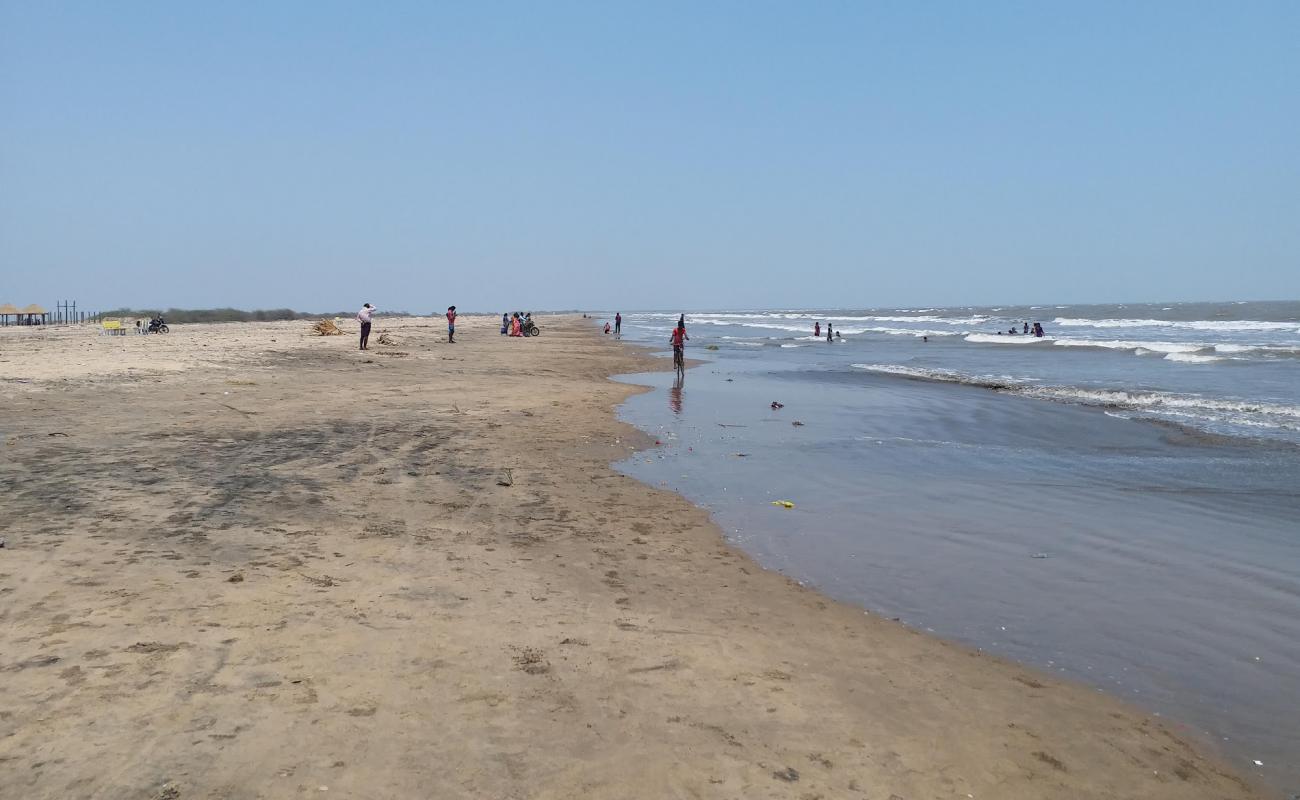 Dindi Beach'in fotoğrafı gri kum yüzey ile