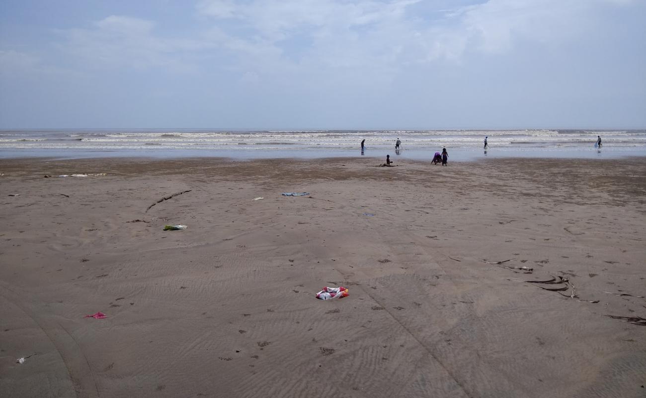 Pedapatnam Beach'in fotoğrafı parlak ince kum yüzey ile