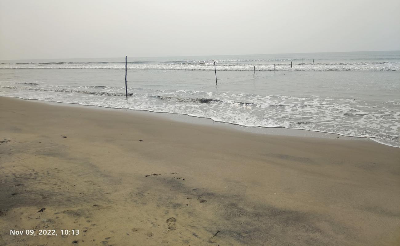 Gollapalem Beach, Krishna District'in fotoğrafı parlak kum yüzey ile