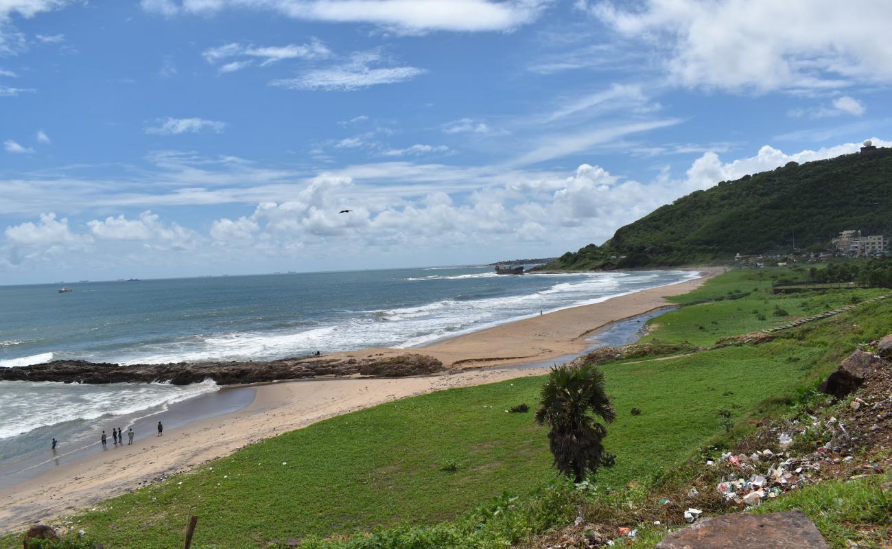 Jodugulla Palem Beach'in fotoğrafı açık bej kum yüzey ile