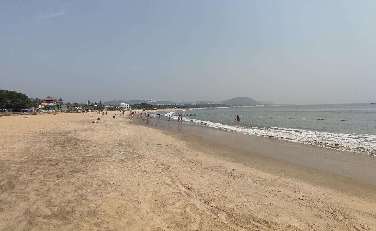 Rushikonda Beach'in fotoğrafı parlak kum yüzey ile