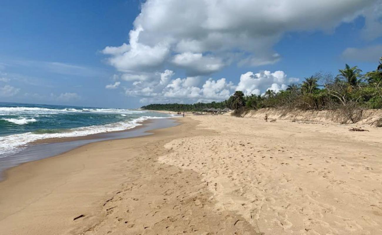 Siva Sagar Beach Akkupalli'in fotoğrafı açık bej kum yüzey ile