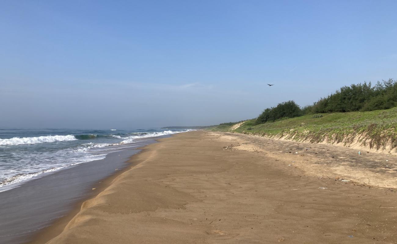 Sri Hanuman Sagar Beach'in fotoğrafı açık bej kum yüzey ile