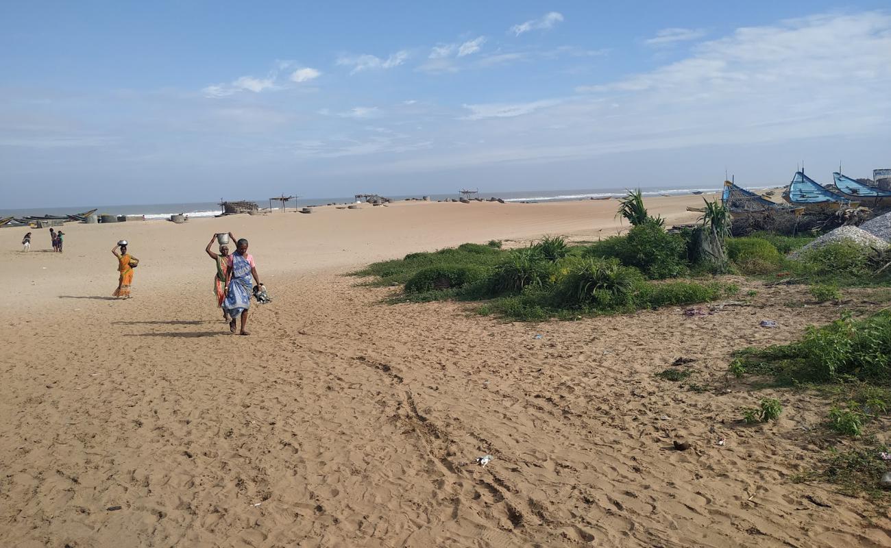 Kapasukuddi Beach'in fotoğrafı açık bej kum yüzey ile