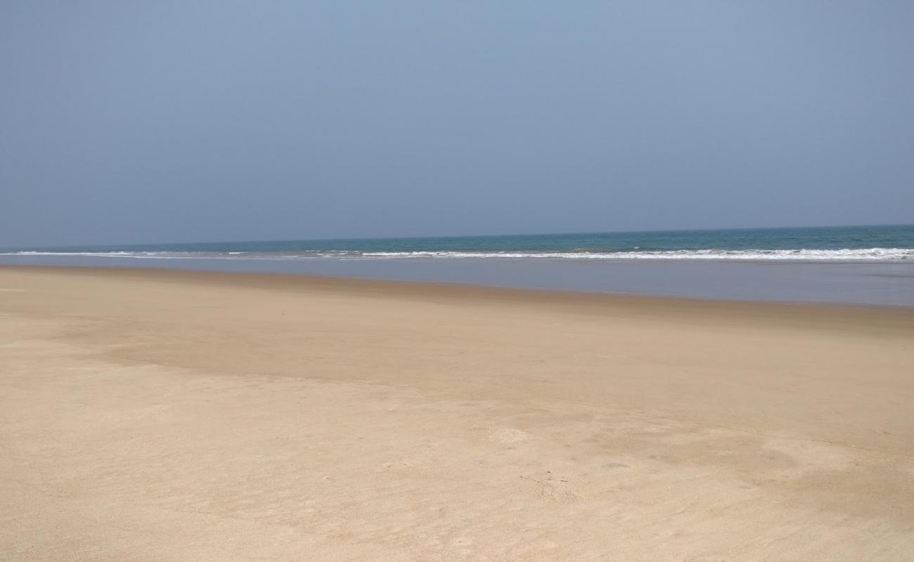 Nelavanka Beach'in fotoğrafı açık bej kum yüzey ile