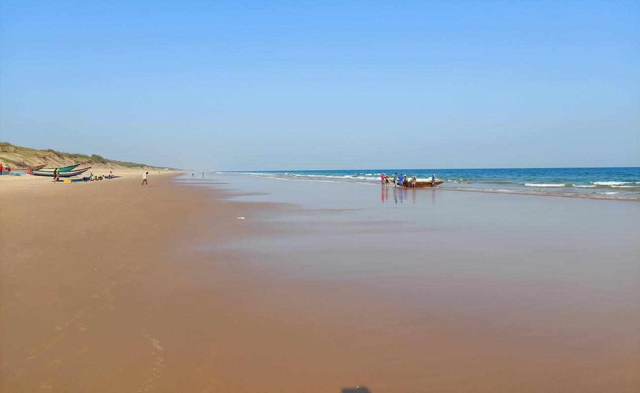 Garampeta Beach'in fotoğrafı parlak kum yüzey ile