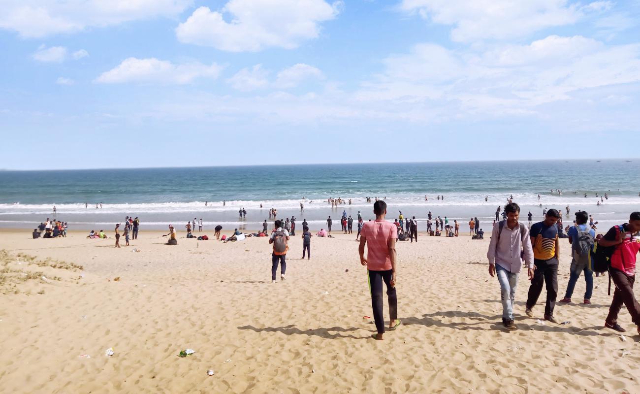 Dhabaleshwar Beach'in fotoğrafı parlak kum yüzey ile