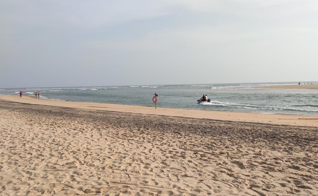 Ramachandi Beach'in fotoğrafı açık bej kum yüzey ile