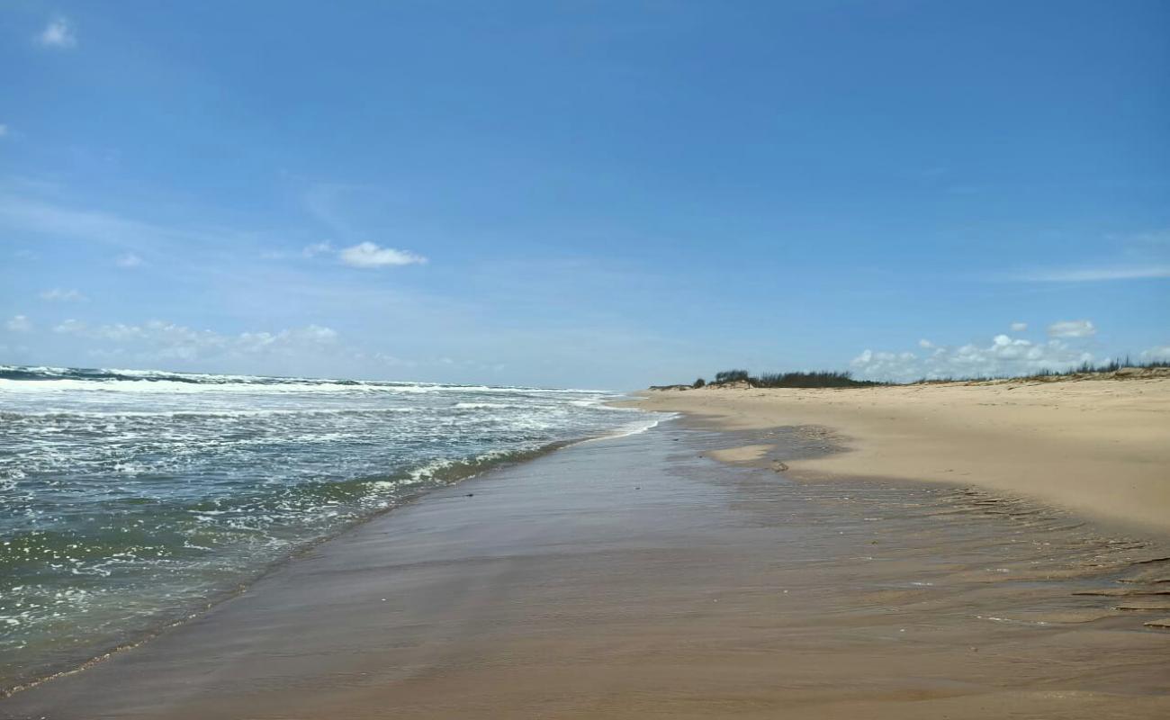 Singharapal Beach'in fotoğrafı i̇nce bej kum yüzey ile