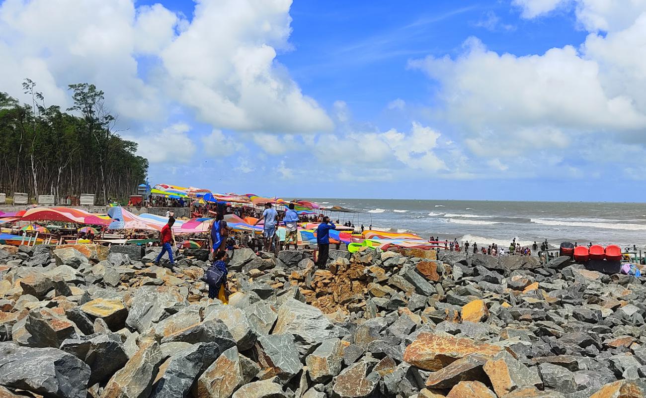 Udaypur Sea Beach New'in fotoğrafı parlak kum yüzey ile