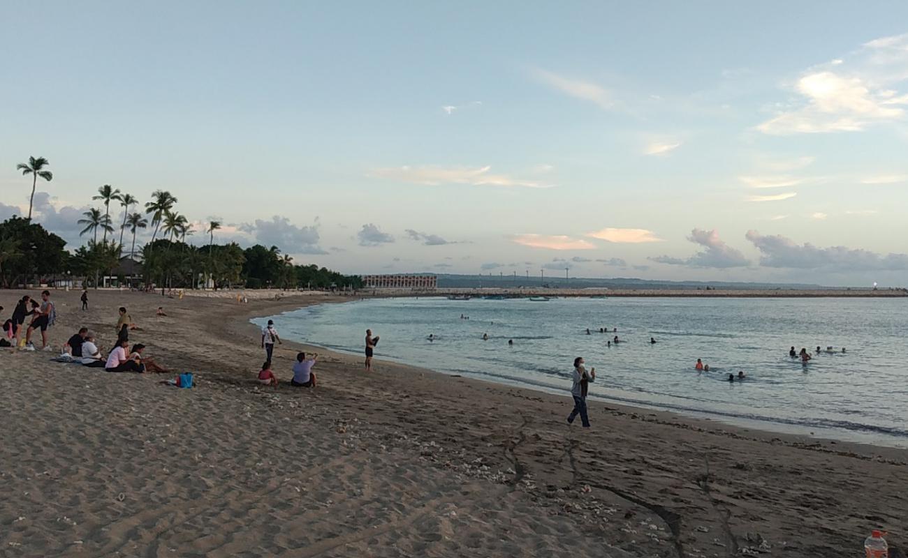 Melisan Beach'in fotoğrafı gri kum yüzey ile