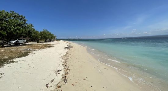 Prapat Agung Beach