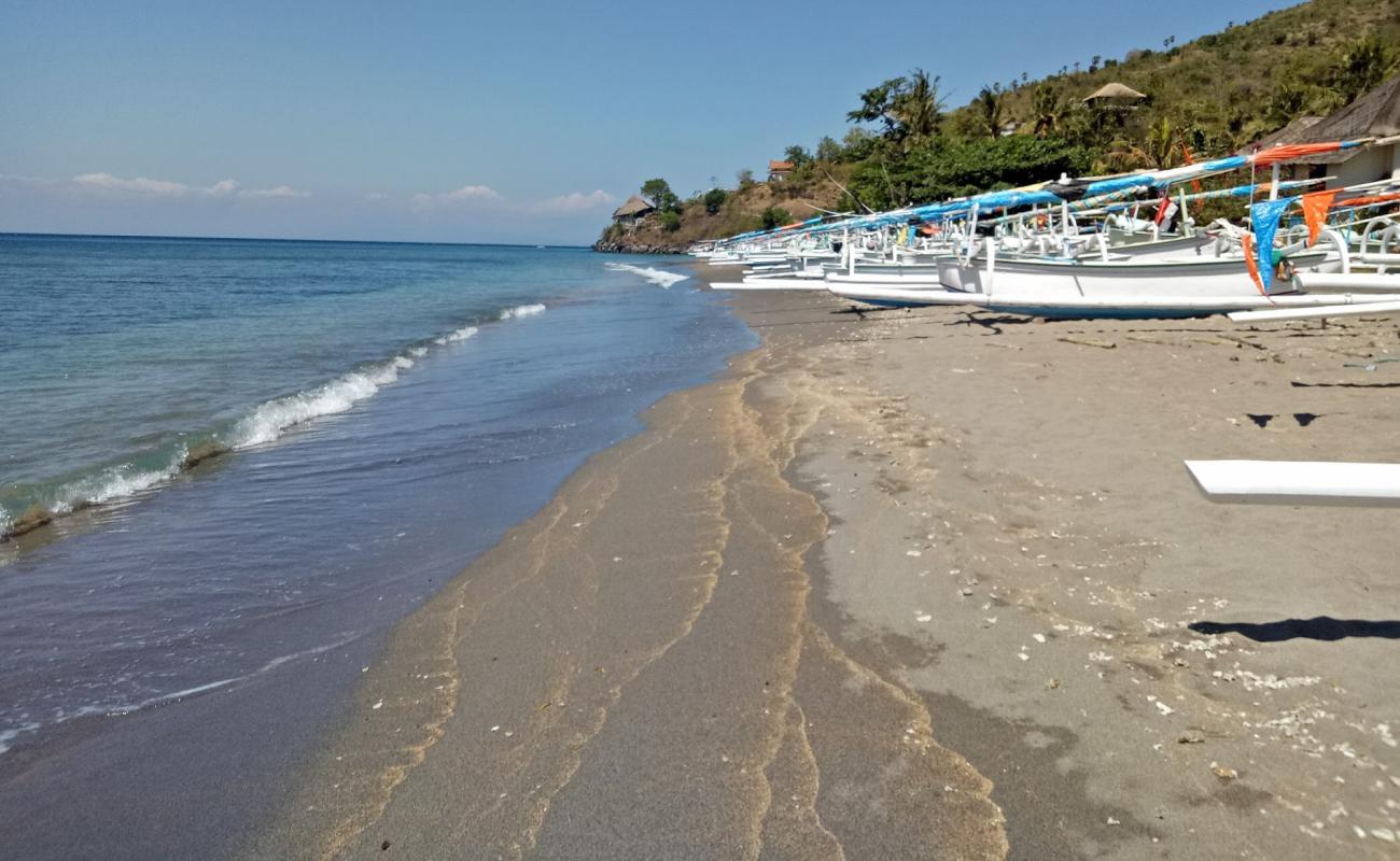 Bintang Beach'in fotoğrafı kahverengi kum yüzey ile