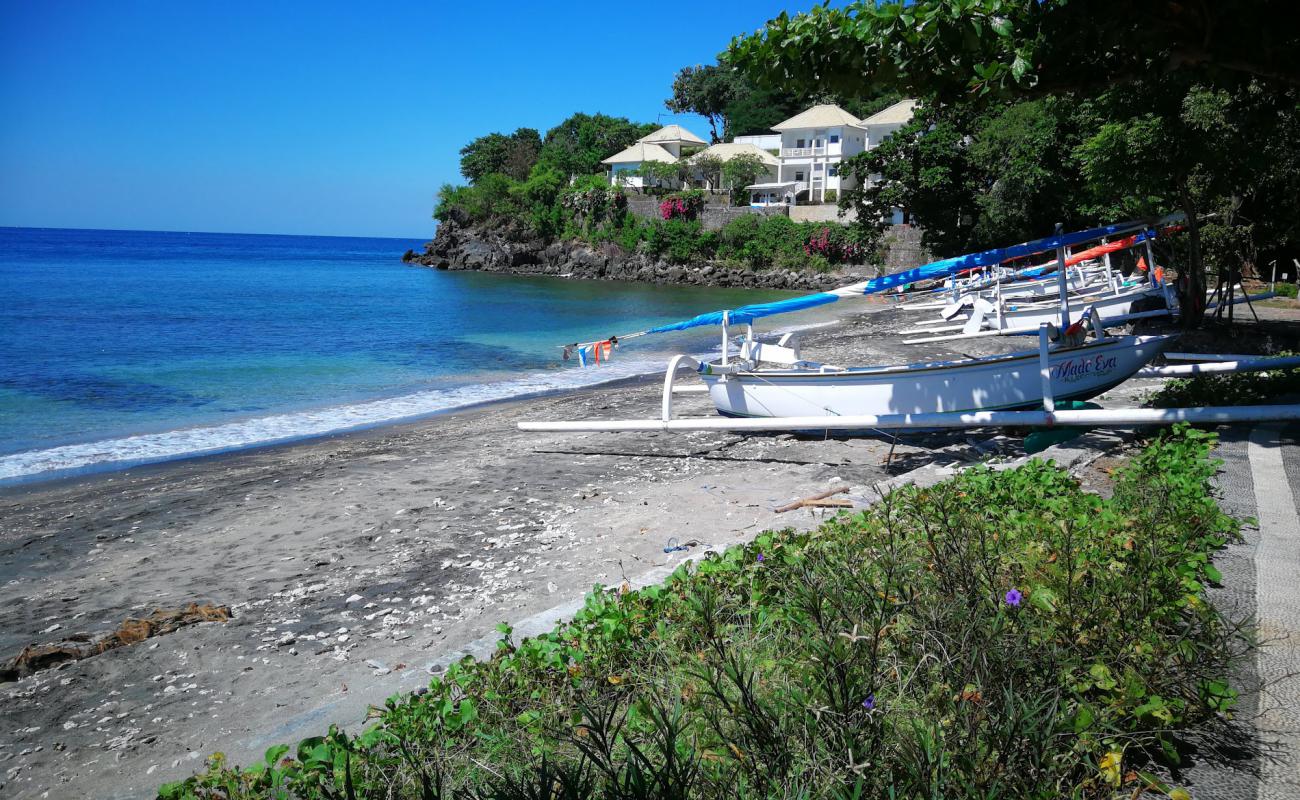 Selang Beach'in fotoğrafı gri kum yüzey ile