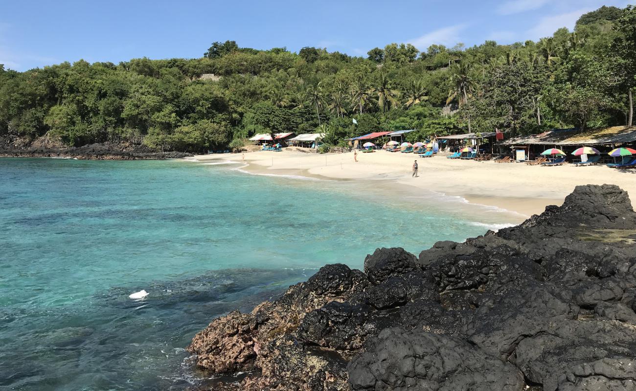 Bias Tugel Beach'in fotoğrafı parlak ince kum yüzey ile