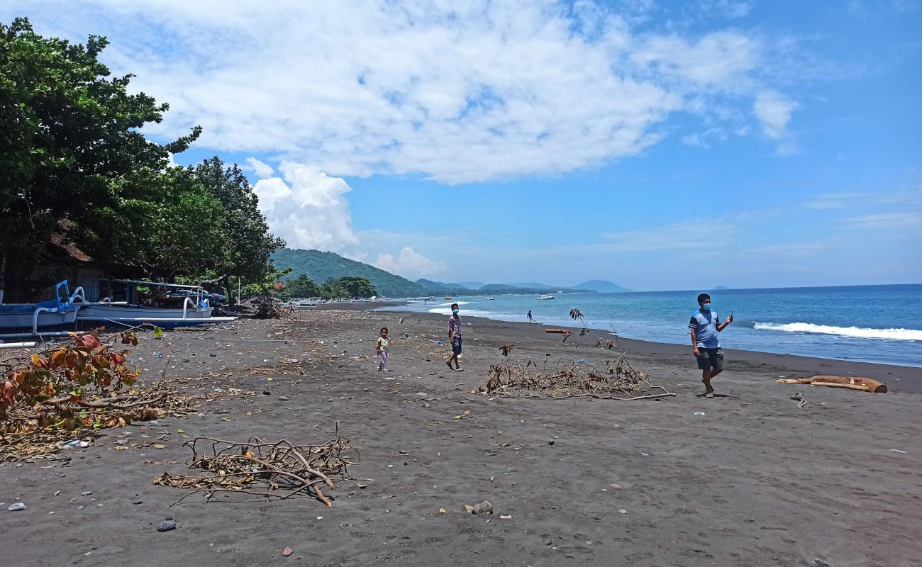 Kusamba Segara Beach'in fotoğrafı gri kum yüzey ile