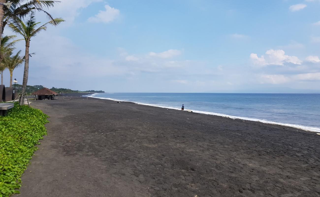 Lepang Beach'in fotoğrafı gri kum yüzey ile