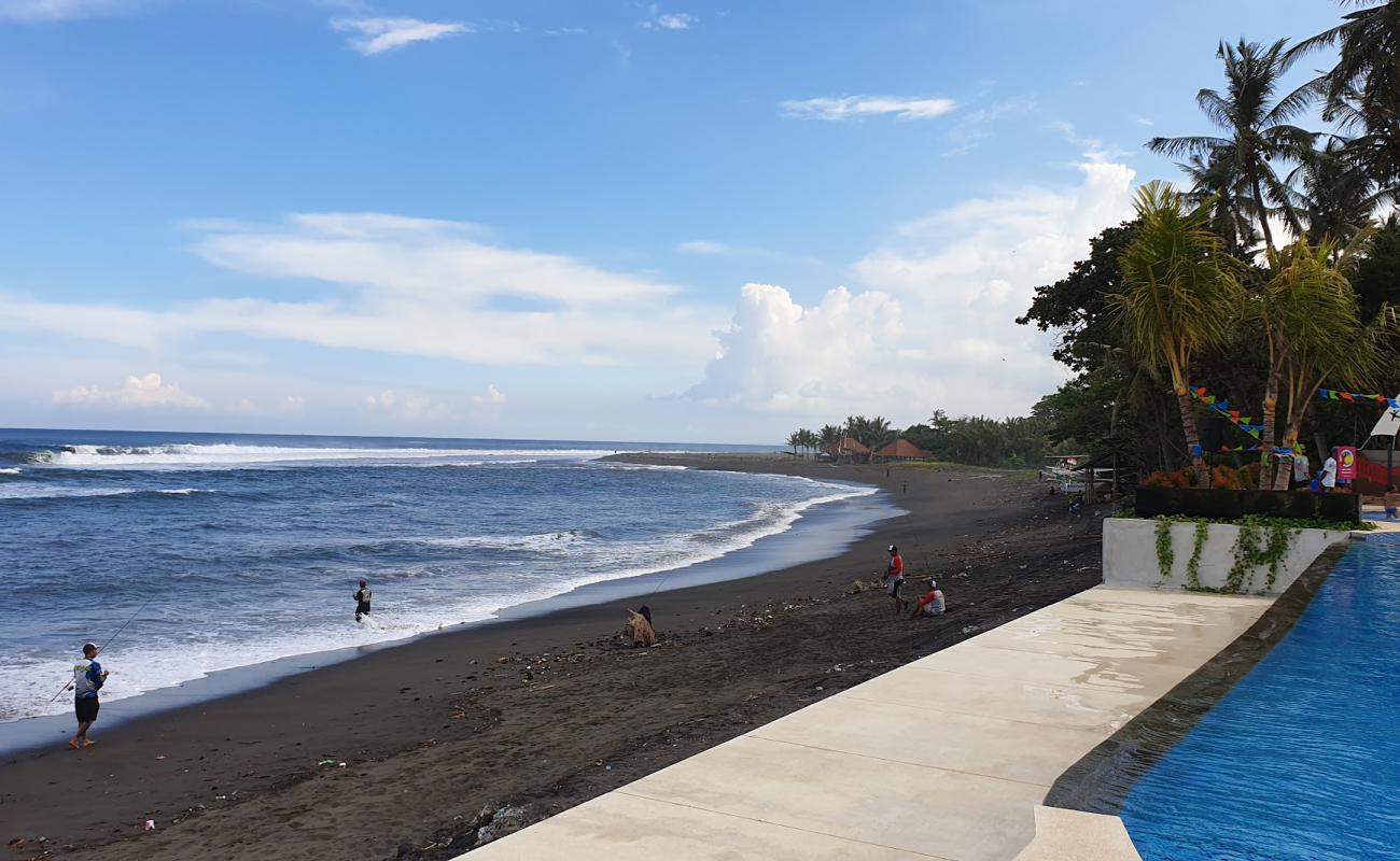 Saba Beach'in fotoğrafı gri kum yüzey ile