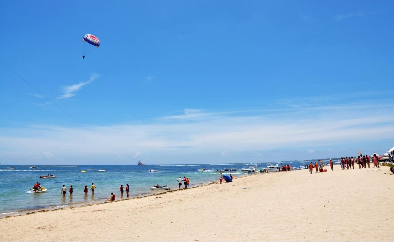 Tanjung Benoa'in fotoğrafı açık bej kum yüzey ile