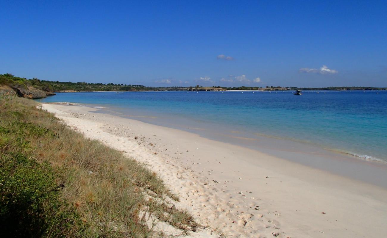 Segui Beach'in fotoğrafı pembe kum yüzey ile