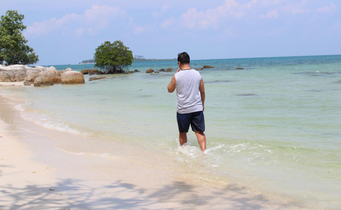 Semandore Beach'in fotoğrafı parlak kum yüzey ile