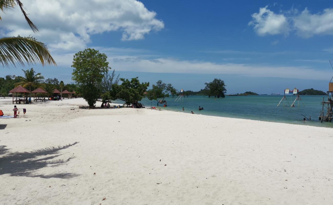 Viovio Beach'in fotoğrafı parlak kum yüzey ile