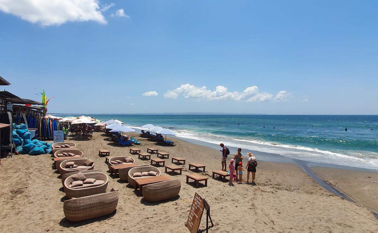 Canggu Plajı'in fotoğrafı parlak kum yüzey ile