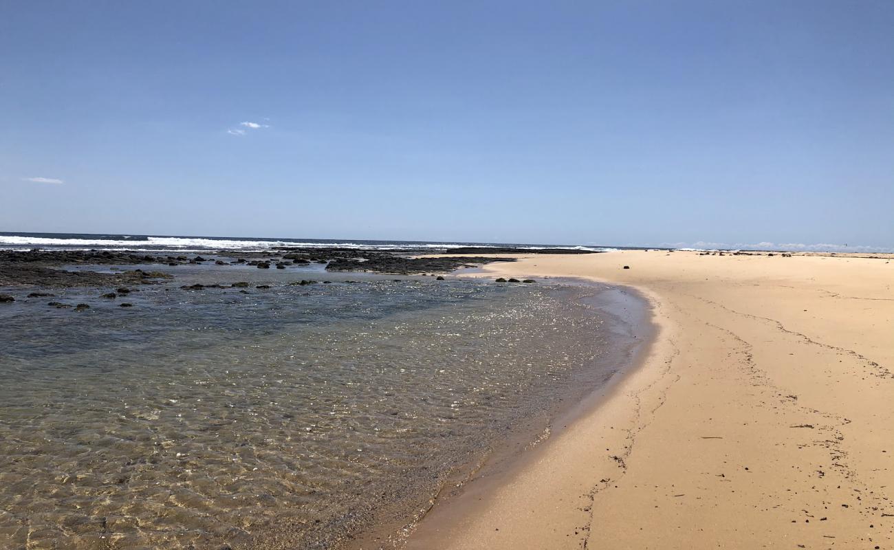 Meringo Beach'in fotoğrafı parlak kum yüzey ile