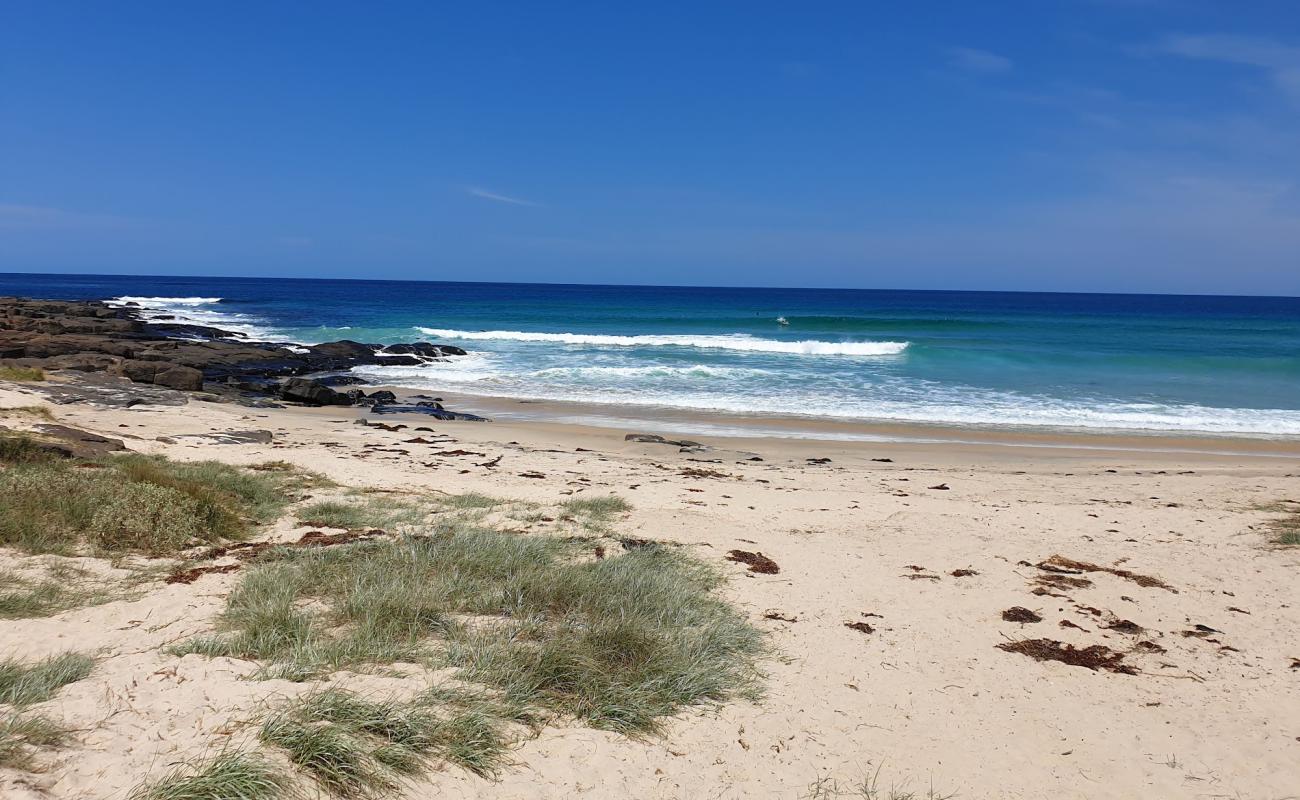 Bull Pup Beach'in fotoğrafı parlak kum yüzey ile