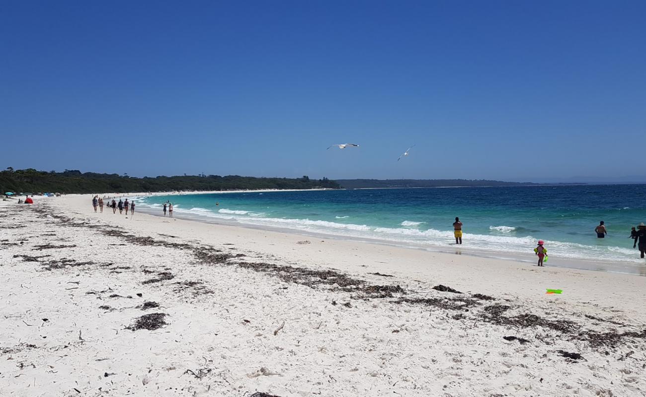 Iluka Beach'in fotoğrafı beyaz ince kum yüzey ile