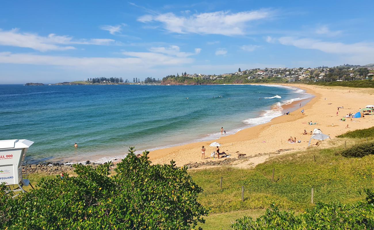 Bombo Beach'in fotoğrafı parlak ince kum yüzey ile