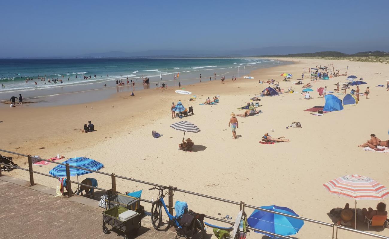 Port Kembla Pool Beach'in fotoğrafı parlak kum yüzey ile