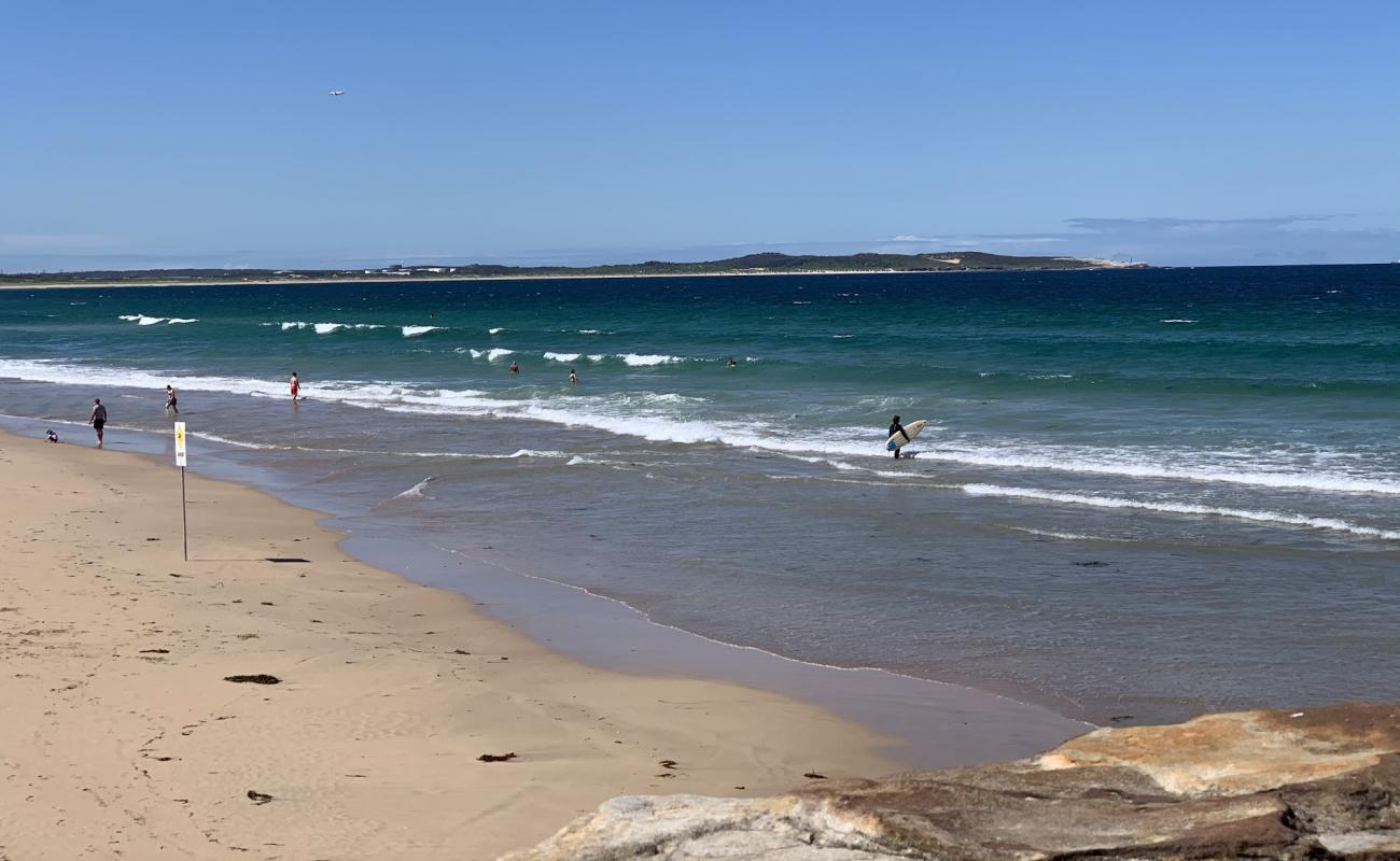 Cronulla Beach'in fotoğrafı açık bej kum yüzey ile