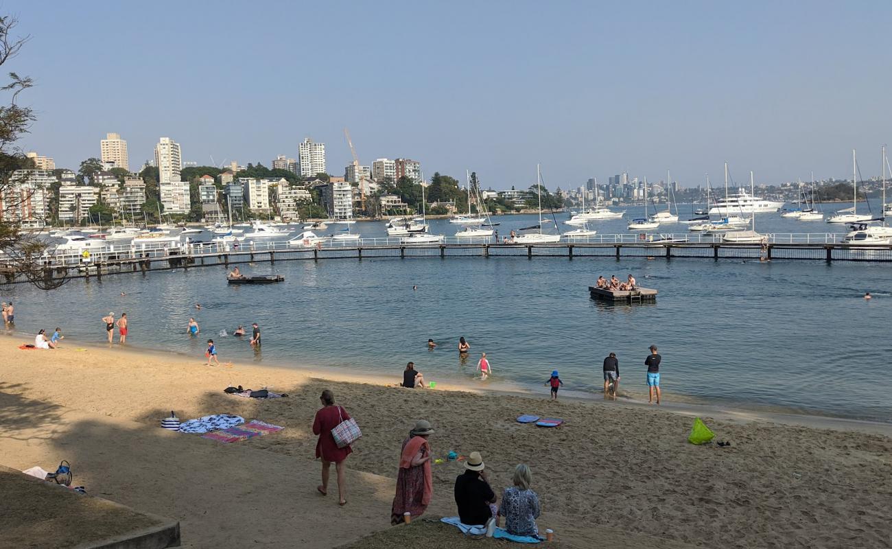 Seven Shillings Beach'in fotoğrafı parlak ince kum yüzey ile