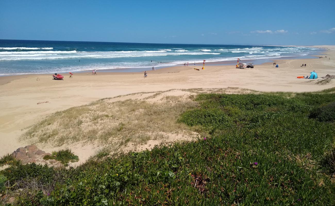 Birubi Beach'in fotoğrafı i̇nce bej kum yüzey ile