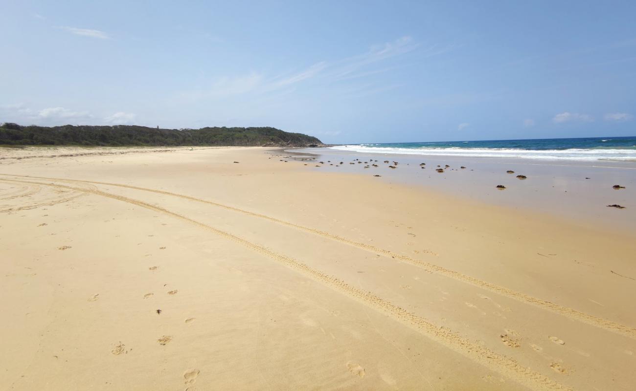 Nine Mile Beach II'in fotoğrafı i̇nce bej kum yüzey ile
