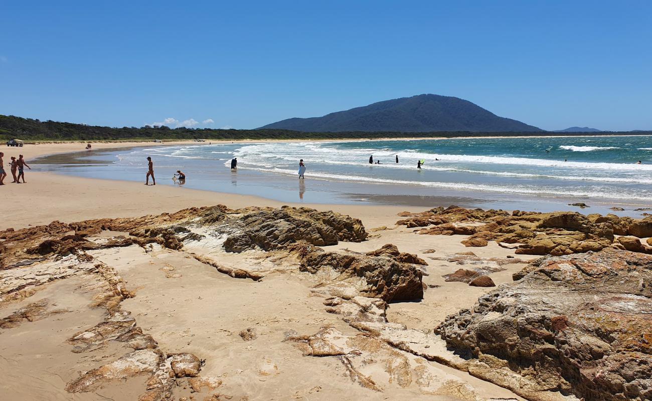 Dunbogan Beach'in fotoğrafı parlak ince kum yüzey ile