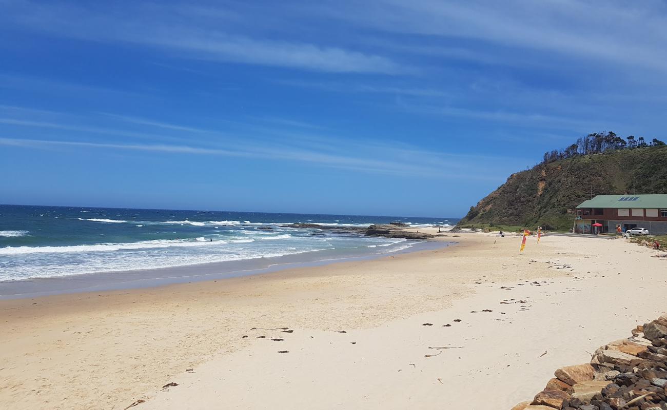 Main Beach'in fotoğrafı i̇nce bej kum yüzey ile