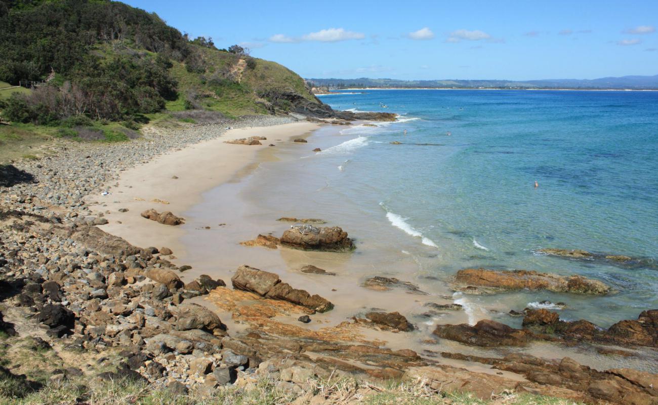 Little Wategos Beach'in fotoğrafı çakıl ile kum yüzey ile