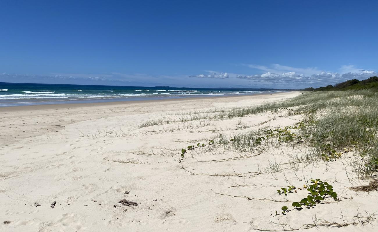 Wooyung Beach'in fotoğrafı açık bej kum yüzey ile