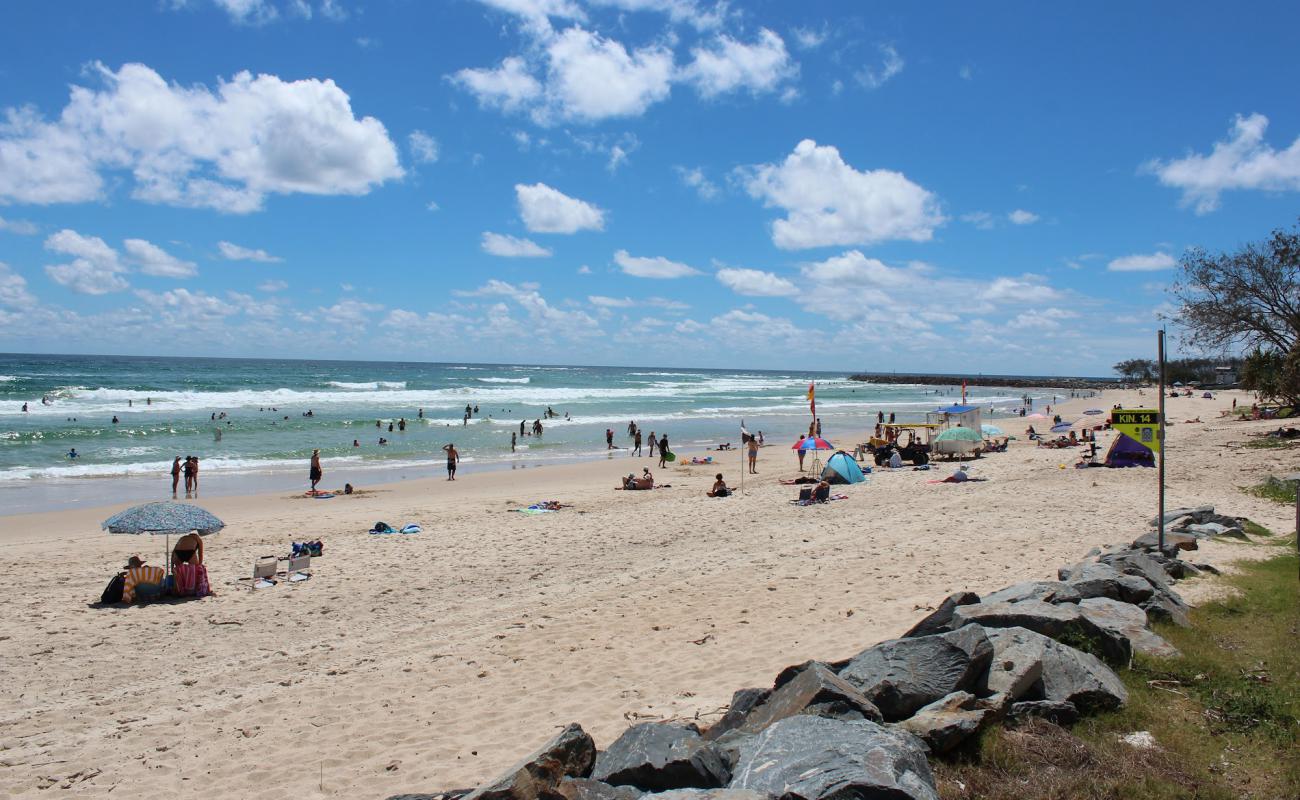 Kingscliff Beach'in fotoğrafı parlak ince kum yüzey ile