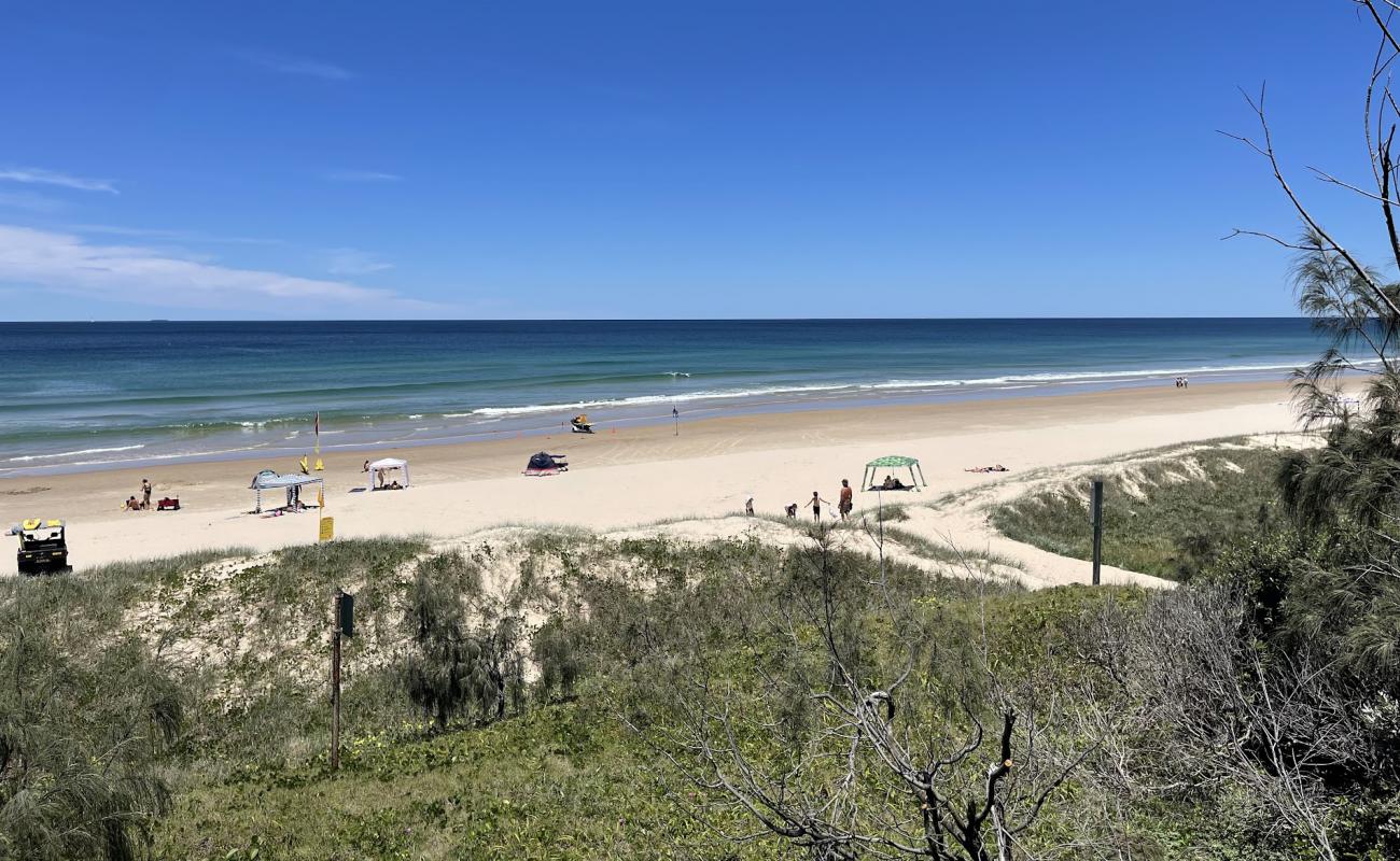 Peregian Beach'in fotoğrafı parlak ince kum yüzey ile