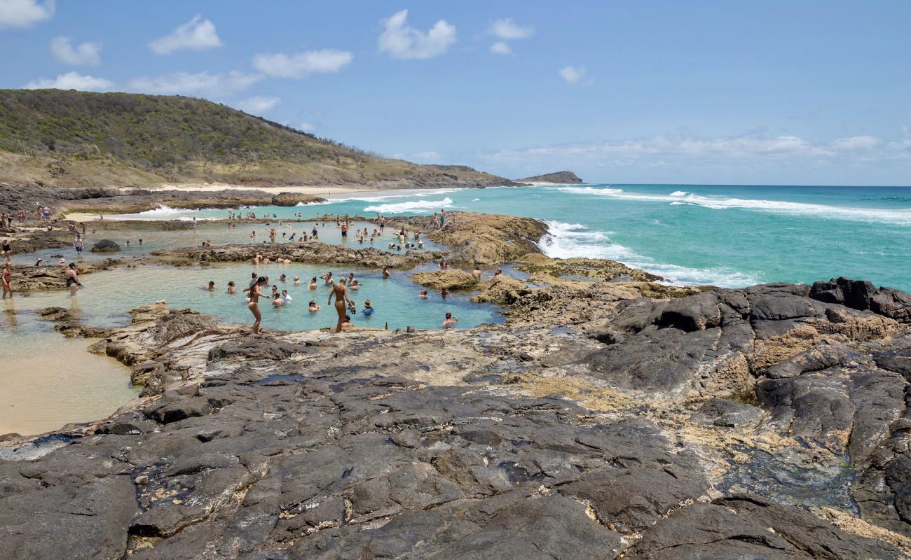 Champagne Pools Beach'in fotoğrafı açık bej kum yüzey ile