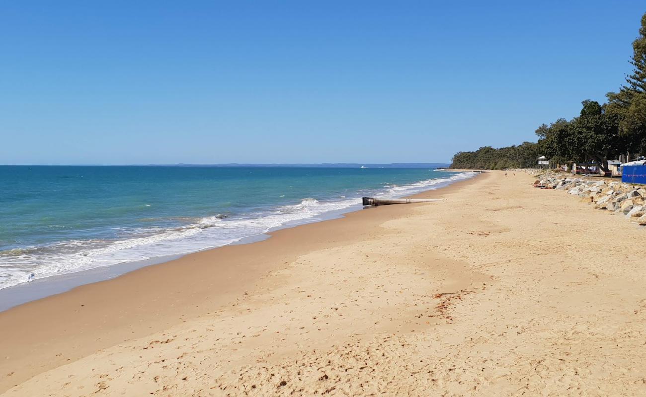 Torquay Beach'in fotoğrafı i̇nce bej kum yüzey ile