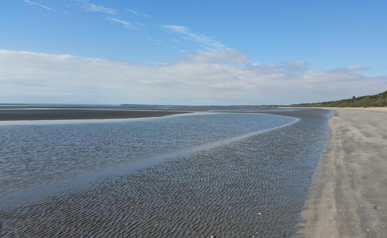 Toogoom 04 Beach'in fotoğrafı açık bej kum yüzey ile