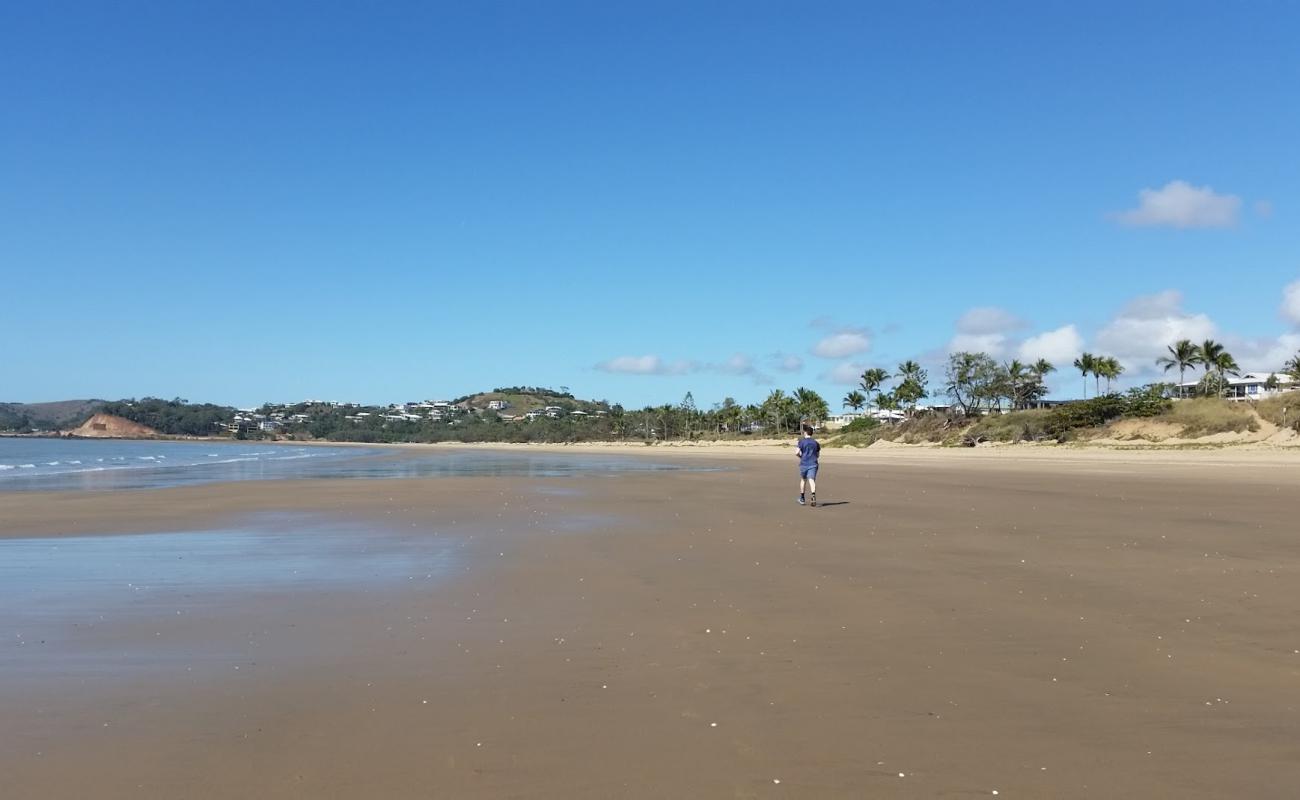 Lammermoor Beach'in fotoğrafı açık bej kum yüzey ile