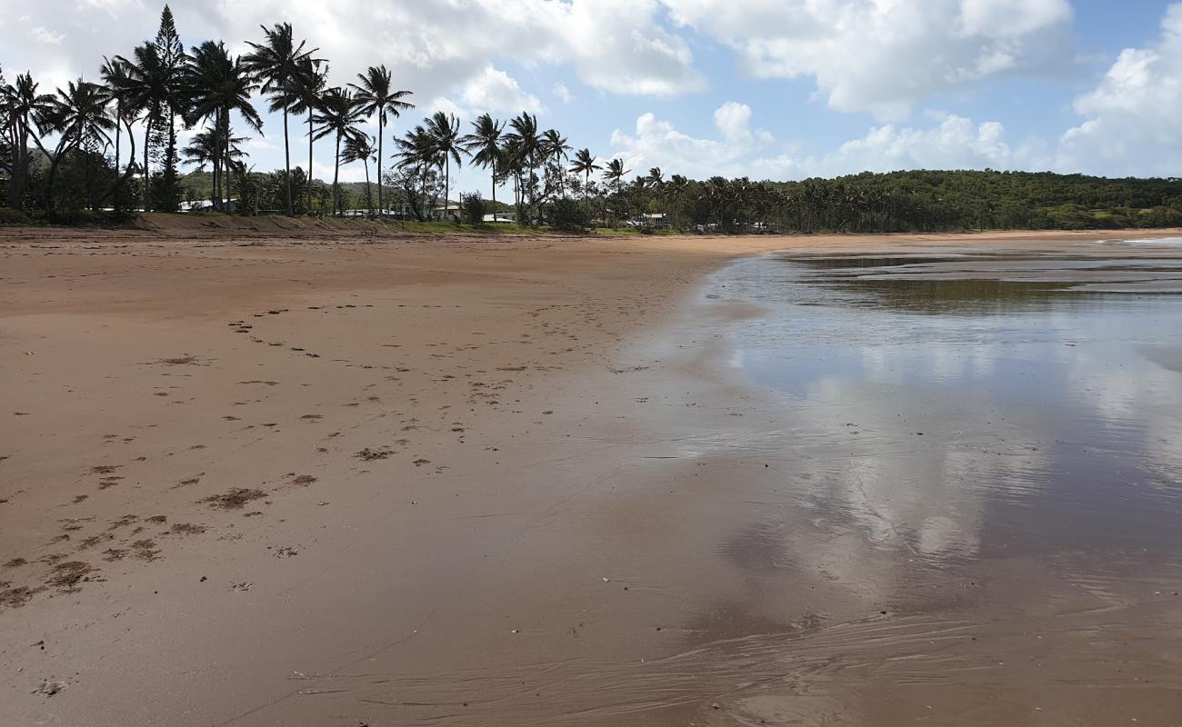 Grasstree Beach'in fotoğrafı açık bej kum yüzey ile